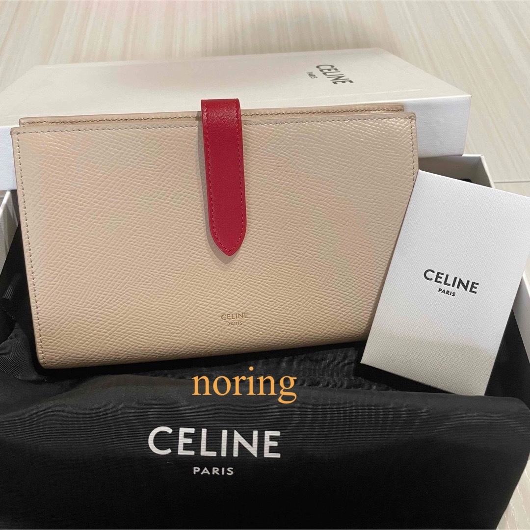 celine(セリーヌ)のCELINE セリーヌ　ストラップ　ウォレット　ラージ　赤　ベージュ レディースのファッション小物(財布)の商品写真