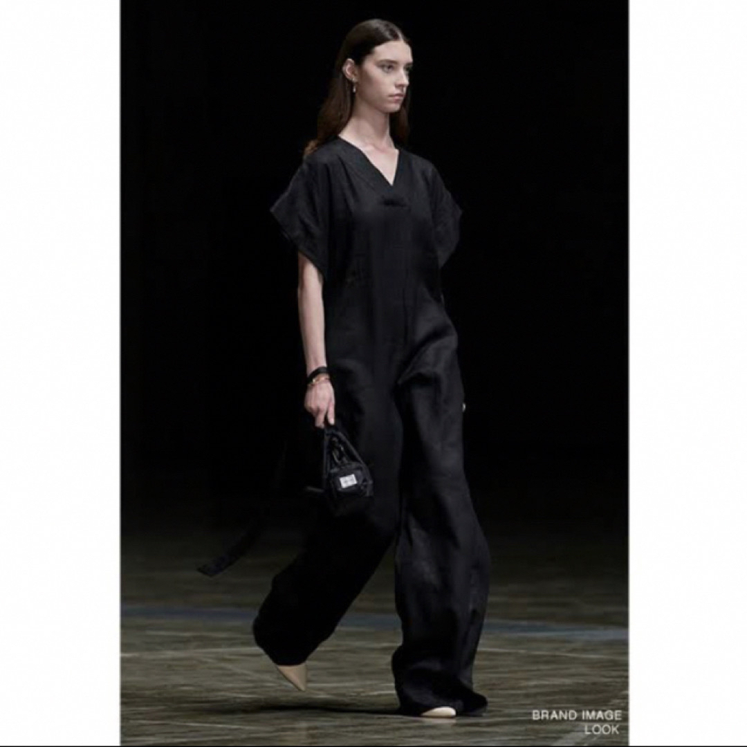 HYKE(ハイク)の【HYKE】LINEN JUMPSUIT  23ss レディースのワンピース(その他)の商品写真