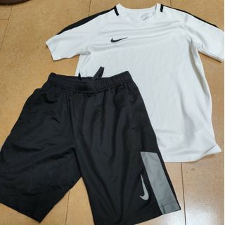 ナイキ(NIKE)のNIKE トレーニングパンツ　ジュニアM/シャツ　ジュニアＬ(その他)