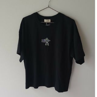 トイストーリー(トイ・ストーリー)の新品未使用 Tシャツ バズライトイヤ(Tシャツ(半袖/袖なし))