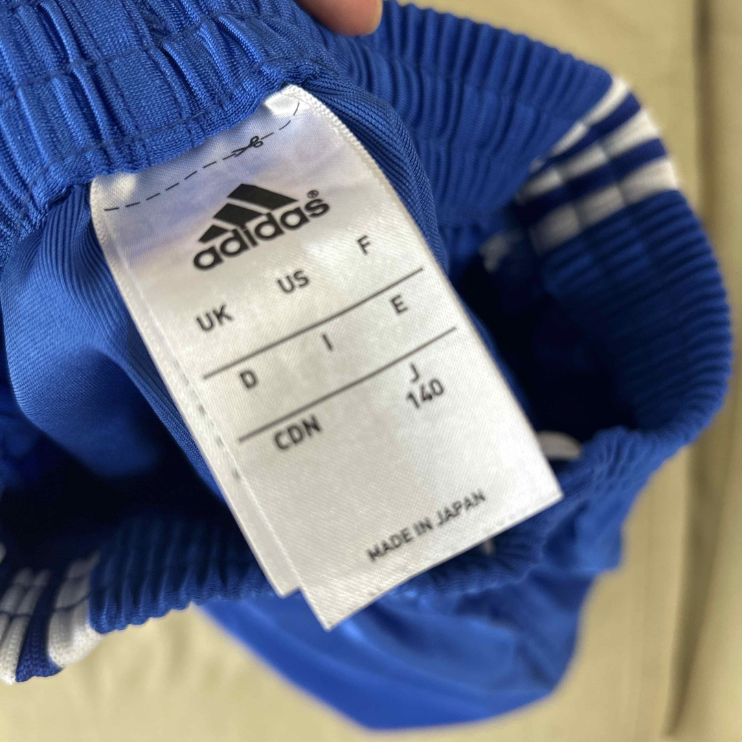 adidas(アディダス)のadidas ハーフパンツ　140センチ スポーツ/アウトドアのサッカー/フットサル(ウェア)の商品写真