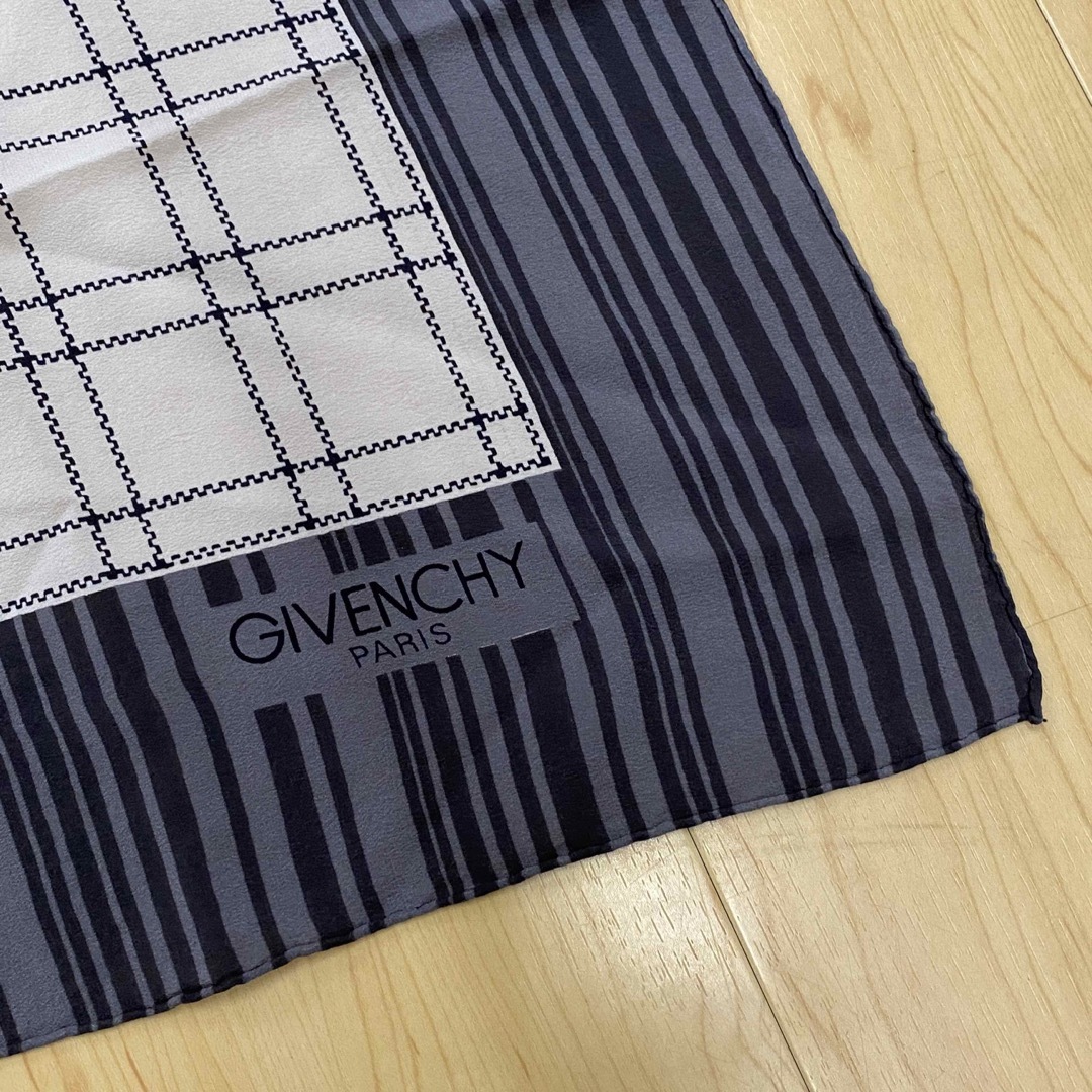 GIVENCHY(ジバンシィ)のジバンシイ　ジバンシー　スカーフ　グレー　ブラック　チェック　no.7 レディースのファッション小物(バンダナ/スカーフ)の商品写真