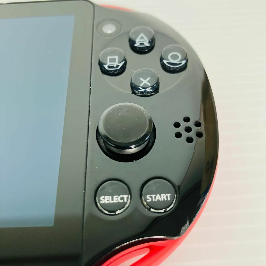 PlayStation Vita(プレイステーションヴィータ)の【完品】PSVITA ピンク/ブラック PCH-2000 ZA15 箱、本体一式 エンタメ/ホビーのゲームソフト/ゲーム機本体(携帯用ゲーム機本体)の商品写真