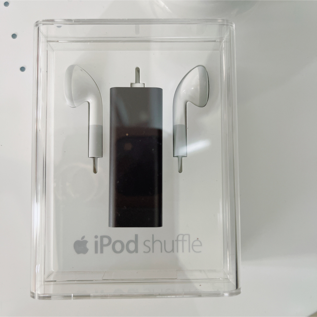 Apple(アップル)のiPod shuffle 第3世代(2GB) スマホ/家電/カメラのオーディオ機器(ポータブルプレーヤー)の商品写真