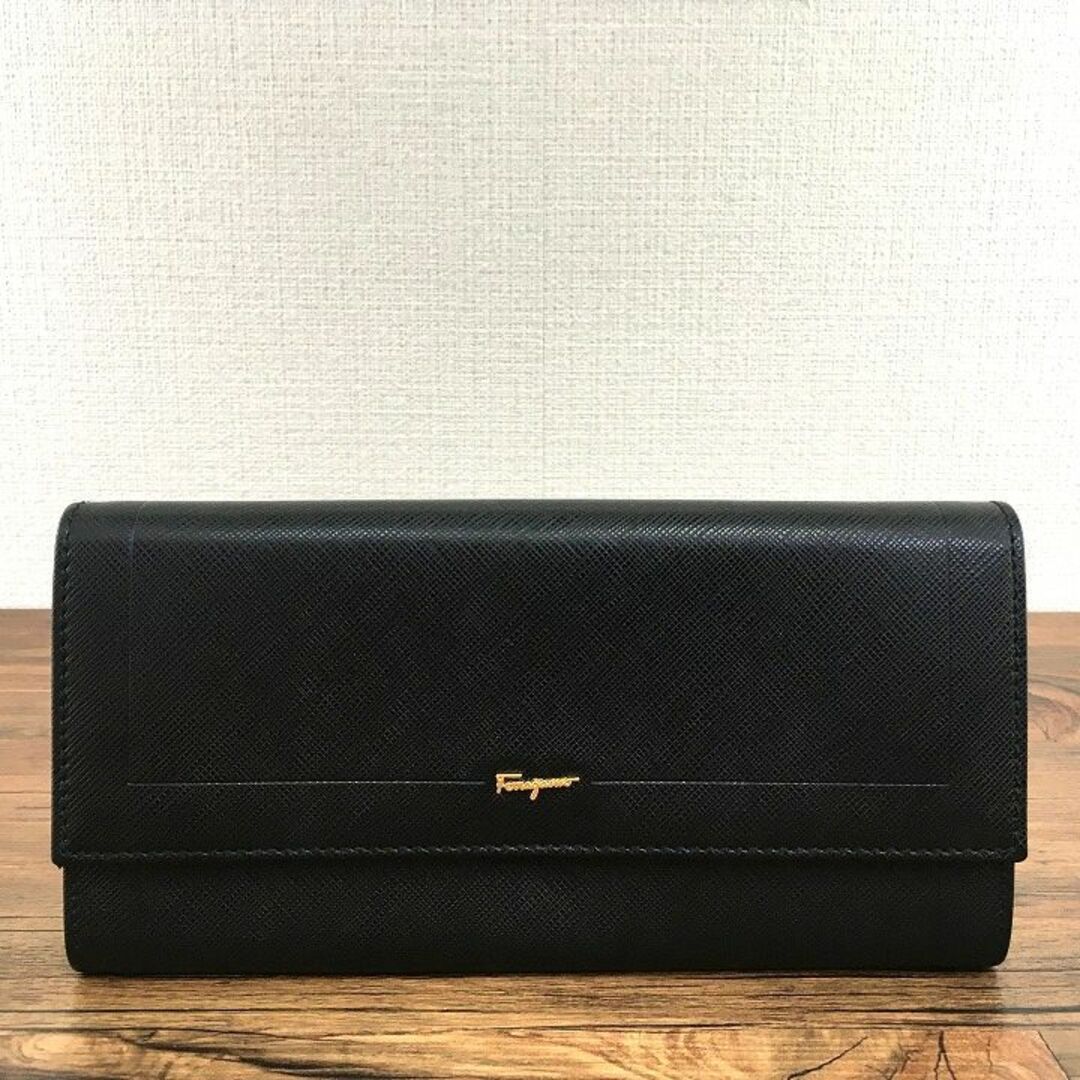 Salvatore Ferragamo(サルヴァトーレフェラガモ)の極美品 Salvatore Ferragamo 長財布 ブラック 425 レディースのファッション小物(財布)の商品写真