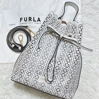 WEB限定デザイン 美品 22AW FURLA アーチロゴ 総柄 2WAY ハンド