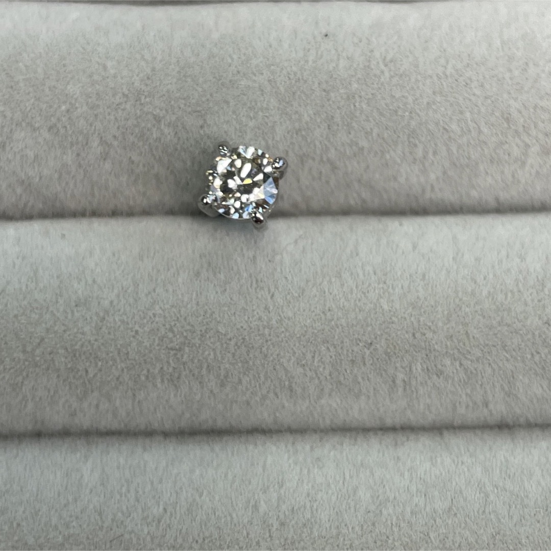 ダイヤモンドピアス　一粒　0.308ct 鑑定付