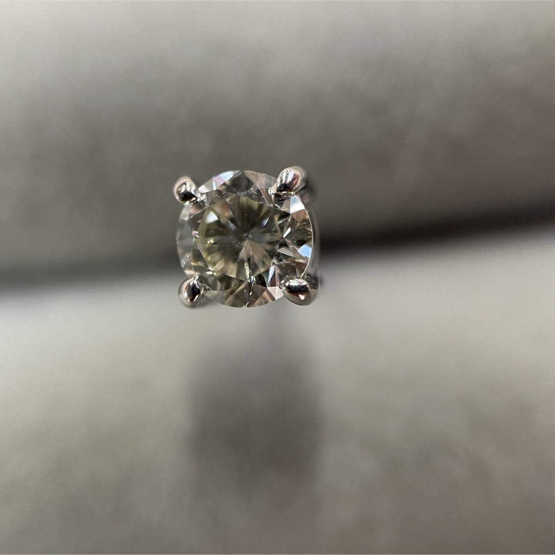 ダイヤモンドピアス　一粒　0.308ct 鑑定付