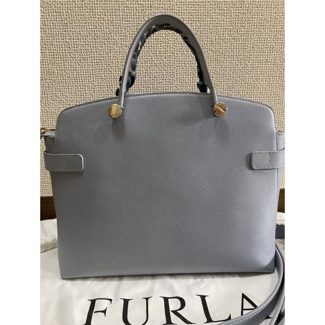 フルラ パイパー 2wayバッグ くすみブルー、スカーフ付き フルラ パイパー 2wayバッグ くすみブルー、スカーフ付き