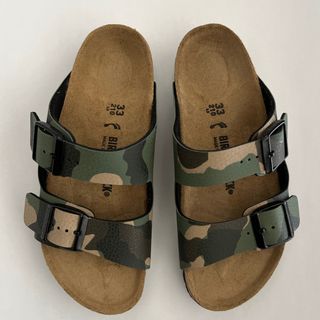 ビルケンシュトック(BIRKENSTOCK)のビルケンシュトック　アリゾナkids デザートソールカーキ33  21センチ(サンダル)