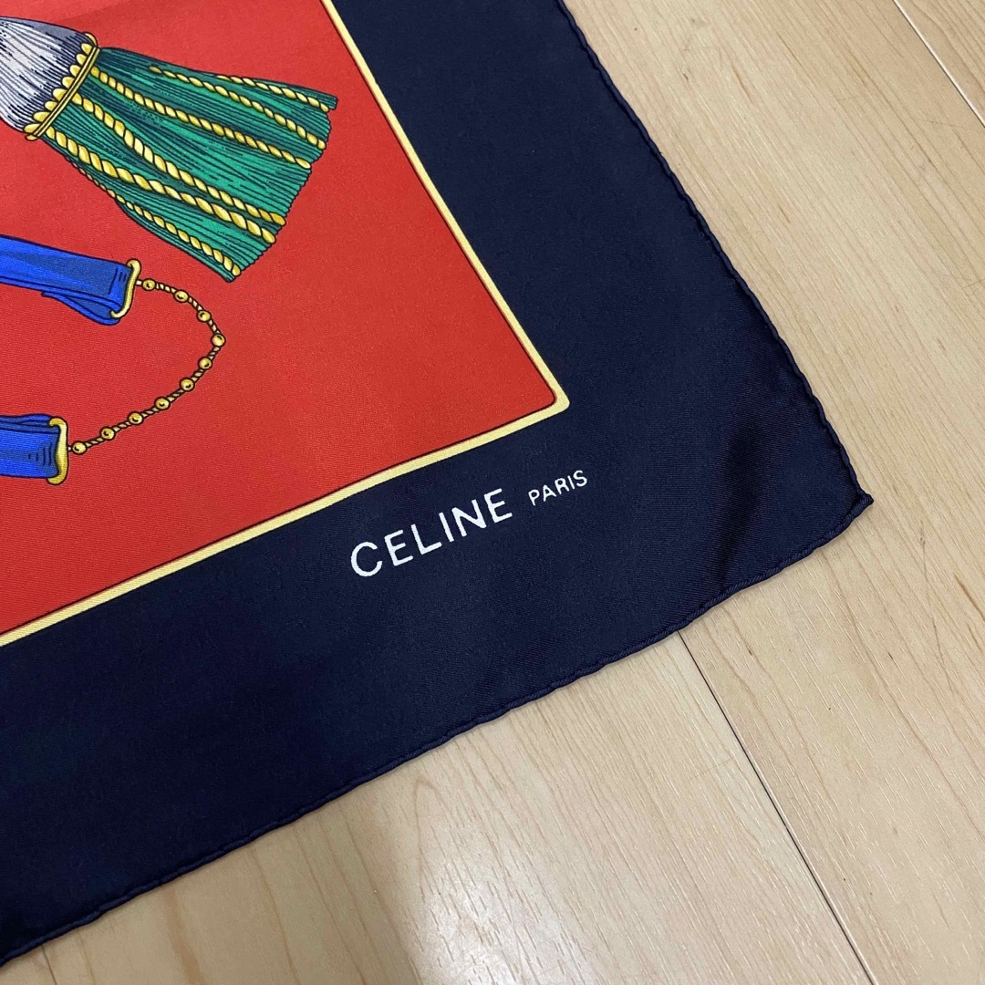 celine(セリーヌ)のCELINE　セリーヌ　スカーフ　タッセル　ブラック　レッド　no.8 レディースのファッション小物(バンダナ/スカーフ)の商品写真