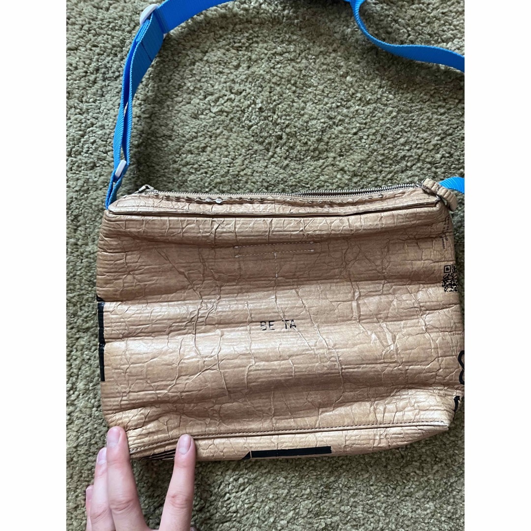 doublet(ダブレット)のdoublet CARTON LEATHER SHOULDER BAG メンズのバッグ(ショルダーバッグ)の商品写真