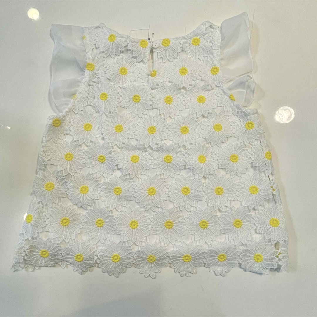 しまむら(シマムラ)のしまむら　トップス　お花　120 キッズ/ベビー/マタニティのキッズ服女の子用(90cm~)(Tシャツ/カットソー)の商品写真