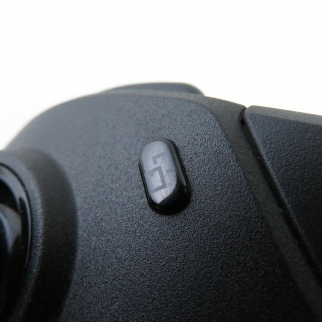 美品 RAZER レイザー WOLVERINE V2 CROMA (RZ06-0401) ゲーミングコントローラー 1点 ブラック Xboxシリーズ/PC用 HY467C