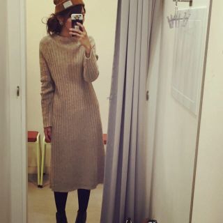 ユニクロ(UNIQLO)の【即決で2800】GU 去年完売品 ニットワンピ ベージュ生成りXL(ロングワンピース/マキシワンピース)