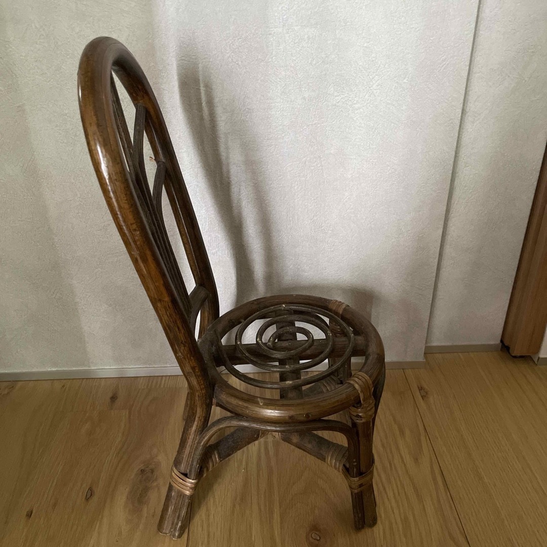アジアン子供用椅子 インテリア/住まい/日用品の椅子/チェア(スツール)の商品写真