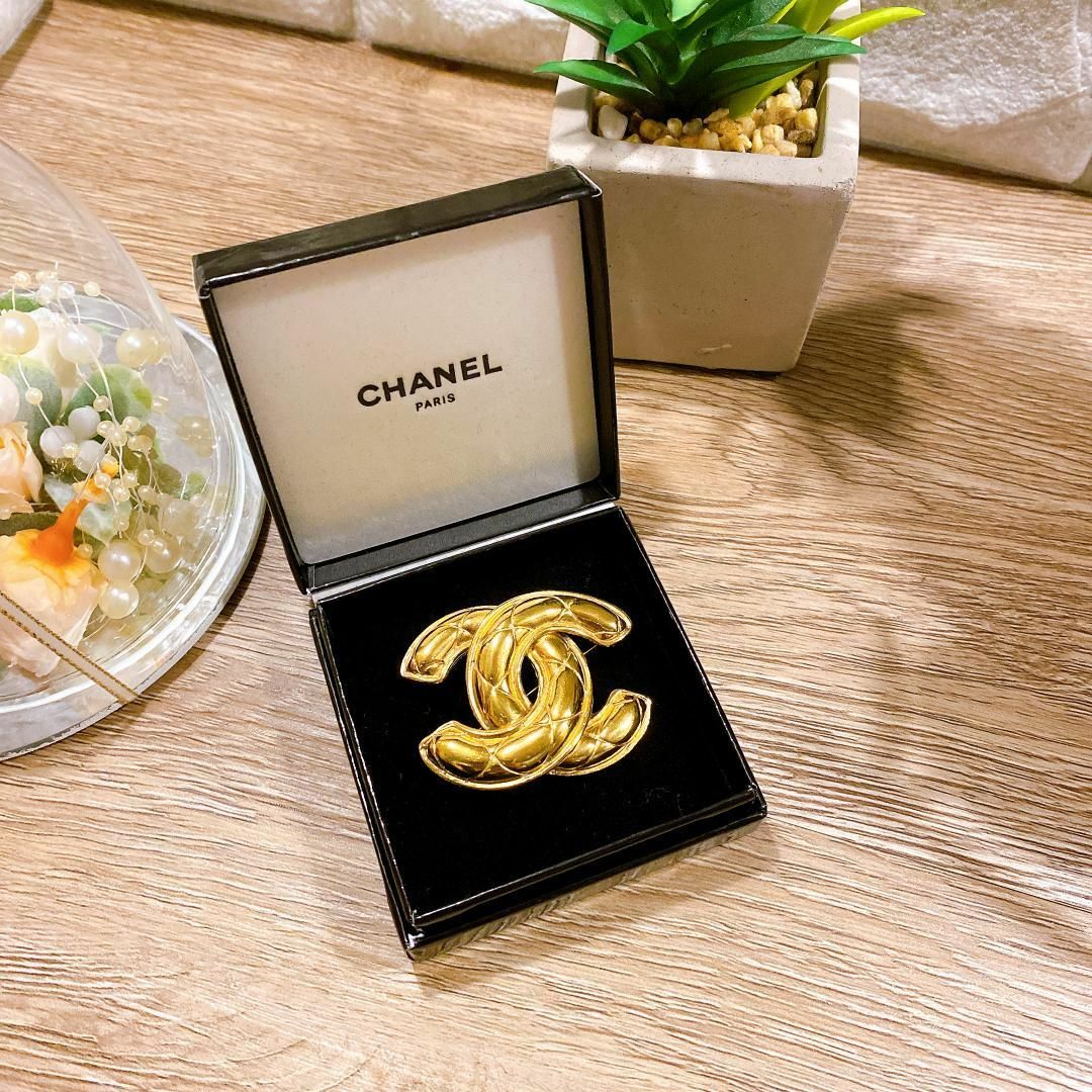 シャネル CHANEL マトラッセ ココマーク ブローチ