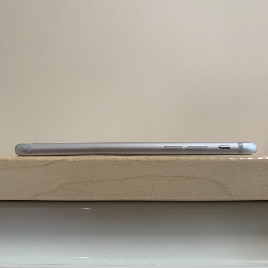 iPhone - iPhone 7 SIMフリー 32GB iPhone7 完動品 シルバーの通販 by