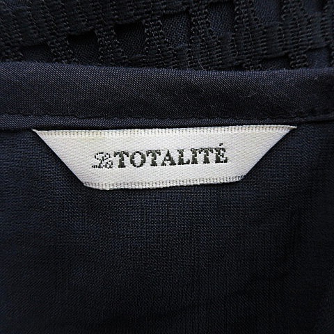La TOTALITE(ラトータリテ)のラ トータリテ ブラウス カットソー 半袖 ラウンドネック 薄手 総柄 紺 レディースのトップス(シャツ/ブラウス(半袖/袖なし))の商品写真