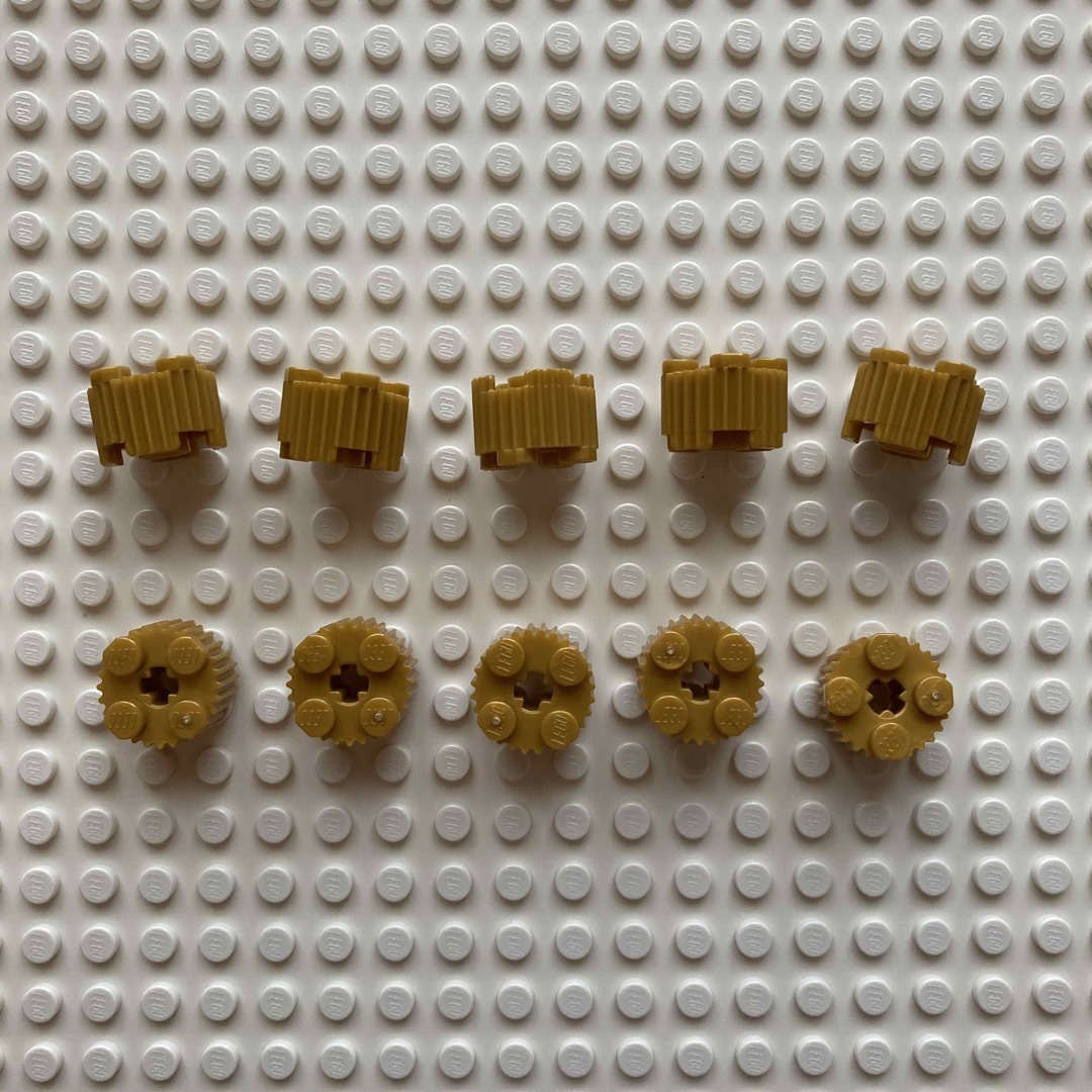 Lego(レゴ)のLego 2x2 ラウンドグリル　ゴールド系　10個セット キッズ/ベビー/マタニティのおもちゃ(知育玩具)の商品写真