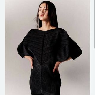 プリーツプリーズイッセイミヤケ(PLEATS PLEASE ISSEY MIYAKE)のPLEATS PLEASE TRYANGLE　プリーツプリーズ　トライアングル(カットソー(半袖/袖なし))