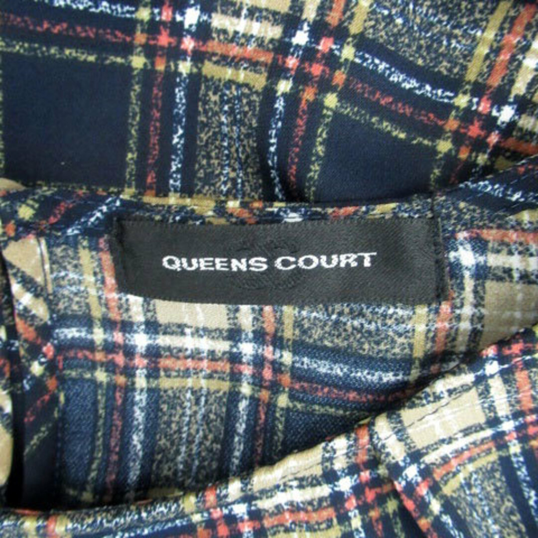 QUEENS COURT(クイーンズコート)のクイーンズコート ブラウス カットソー 半袖 チェック柄 2 紺 ベージュ レディースのトップス(シャツ/ブラウス(半袖/袖なし))の商品写真