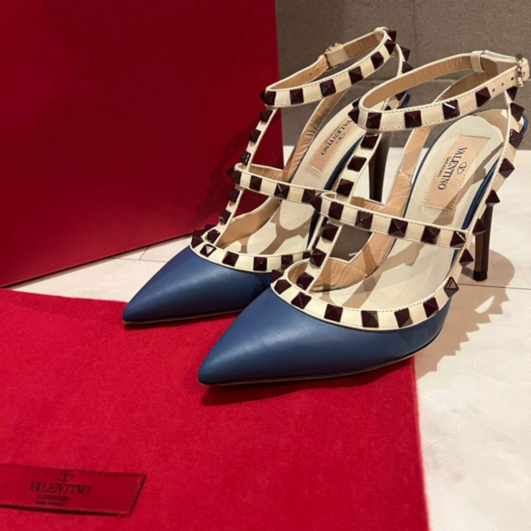 ヴァレンティノVALENTINO ロックスタッズ サンダル 38.5 定価14万 - 靴 ヴァレンティノVALENTINO ロックスタッズ サンダル 38.5 定価14万 - 靴
