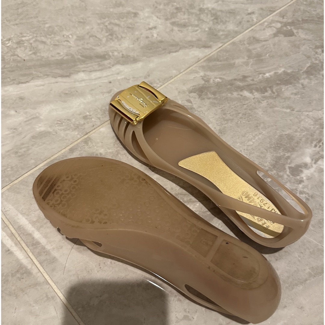 Salvatore Ferragamo(サルヴァトーレフェラガモ)のフェラガモ　レインシューズ レディースの靴/シューズ(バレエシューズ)の商品写真