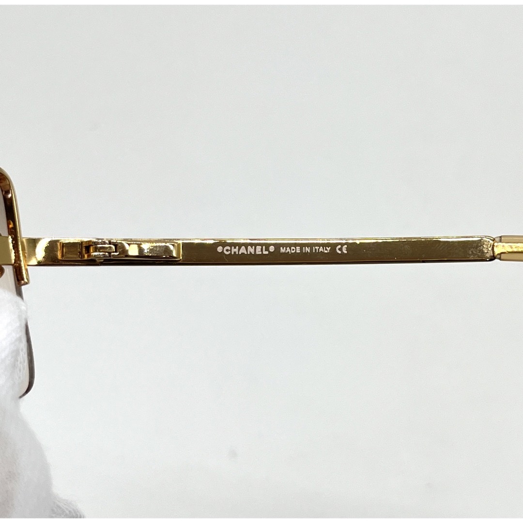 CHANEL(シャネル)のシャネル　サングラス　ココマーク　ラインストーン　4104-B ゴールド　正規品 レディースのファッション小物(サングラス/メガネ)の商品写真