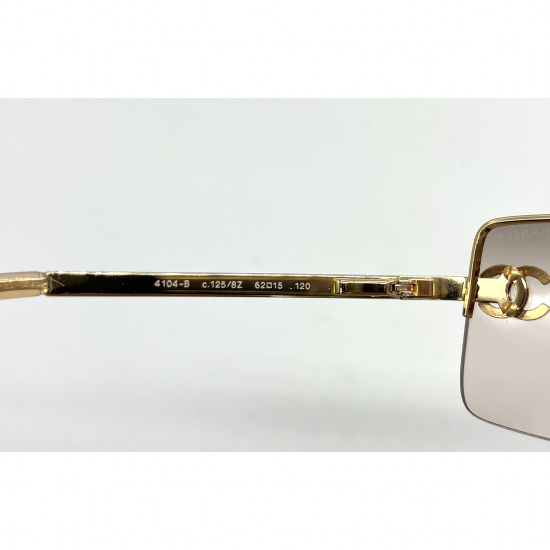 CHANEL(シャネル)のシャネル　サングラス　ココマーク　ラインストーン　4104-B ゴールド　正規品 レディースのファッション小物(サングラス/メガネ)の商品写真