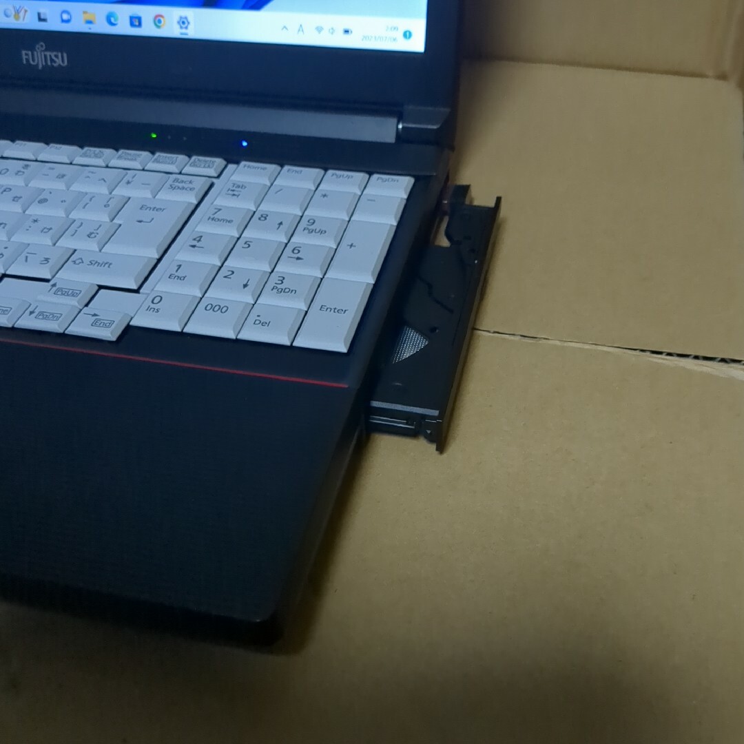 富士通　最新OSwin11,SSD,office2019搭載ノートパソコン