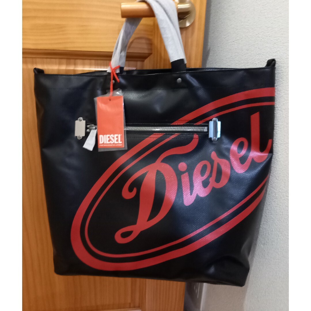 DIESEL(ディーゼル)の【新品・未使用】DIESEL・バッグ(男女兼用) レディースのバッグ(ハンドバッグ)の商品写真