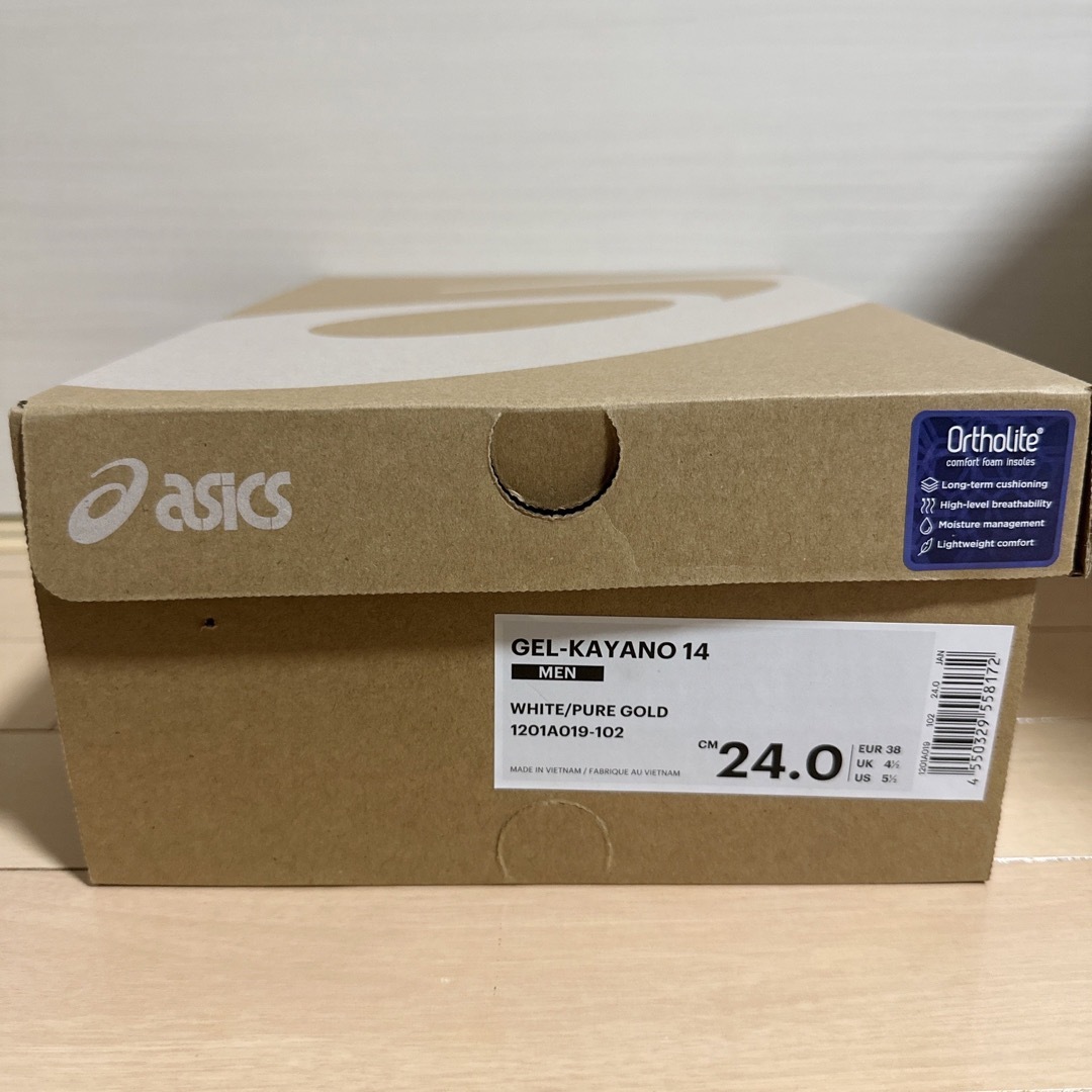 asics(アシックス)のアシックス ゲルカヤノ14 ゴールド 24cm レディースの靴/シューズ(スニーカー)の商品写真