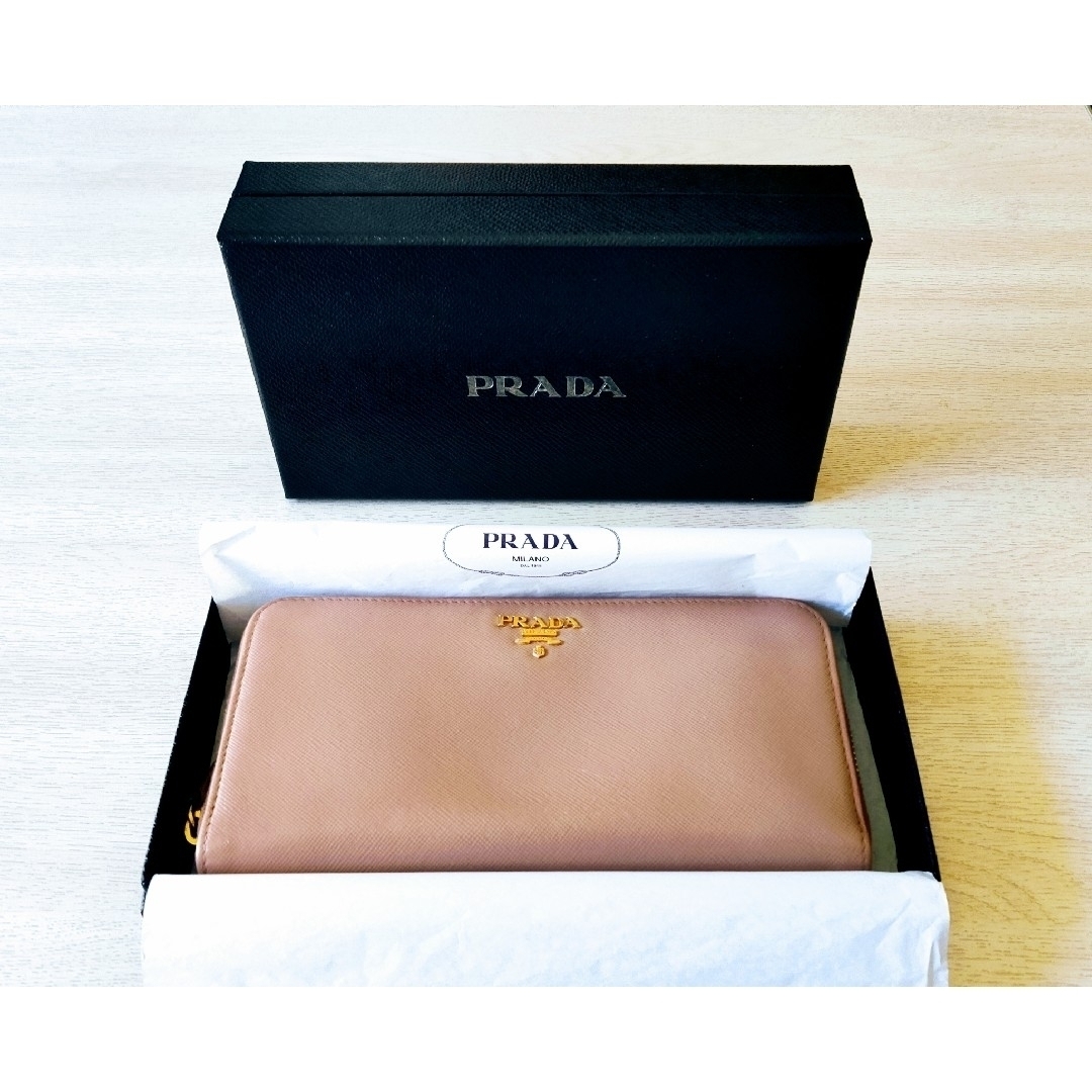 ☆お買い得品☆【PRADA】サフィアーノメタル レザー ラウンド