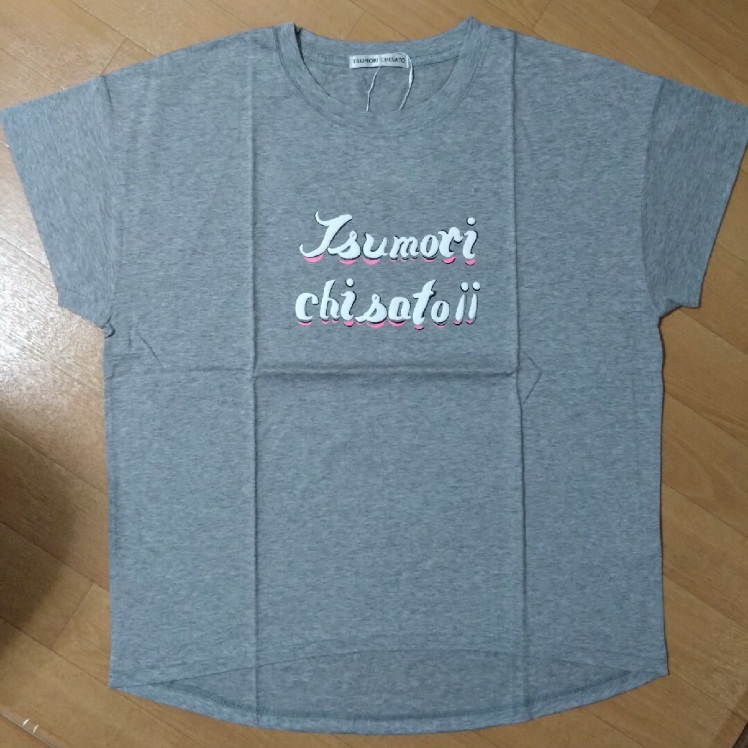 TSUMORI CHISATO(ツモリチサト)のツモリチサト　ロゴTシャツ　新品 レディースのトップス(Tシャツ(半袖/袖なし))の商品写真