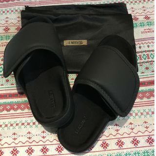 yeezy season7 サンダル 42 ブラックの通販 by 森's shop｜ラクマ