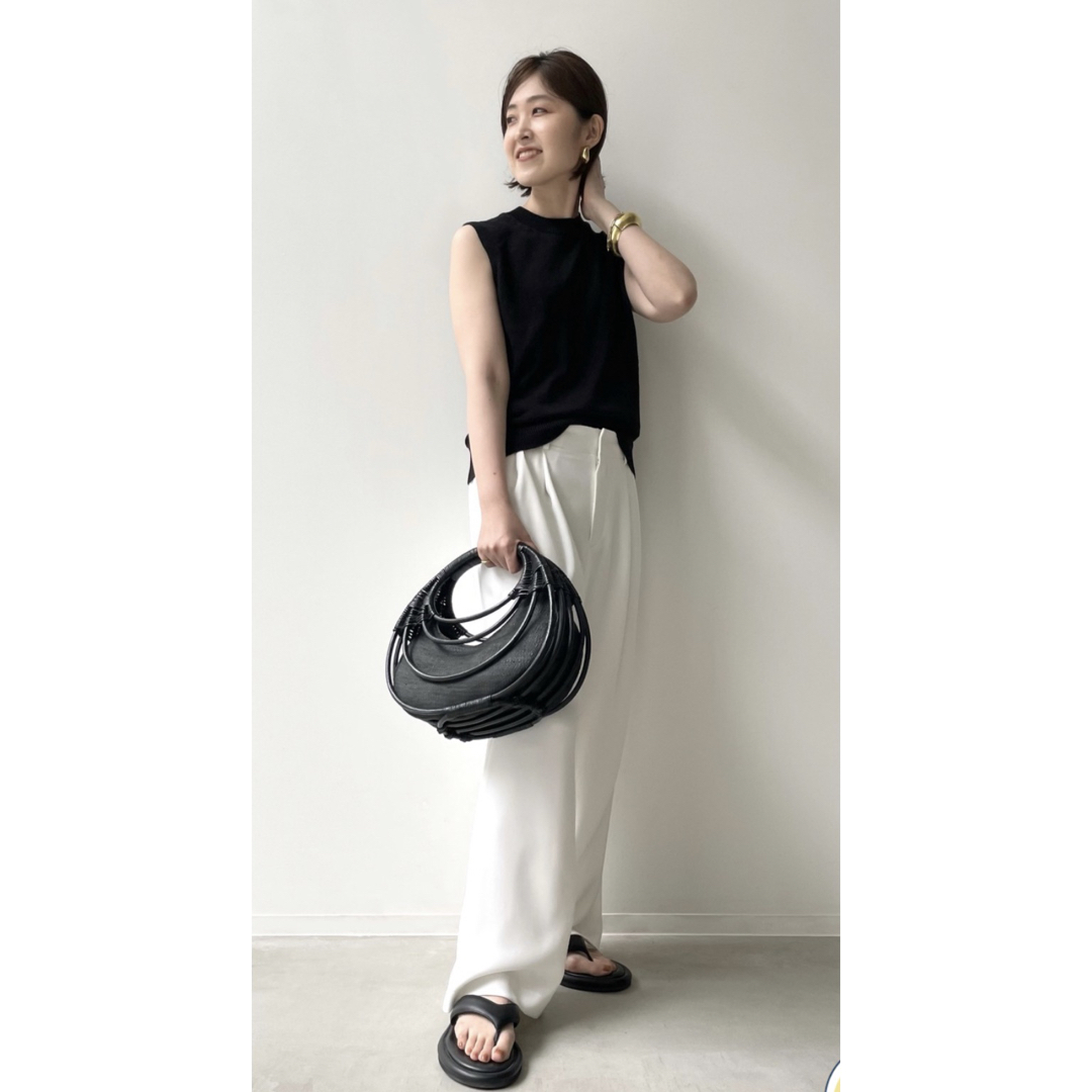 L'Appartement DEUXIEME CLASSE(アパルトモンドゥーズィエムクラス)の美品L'Appartement Tuck Wide Pants(WHITE) レディースのパンツ(カジュアルパンツ)の商品写真