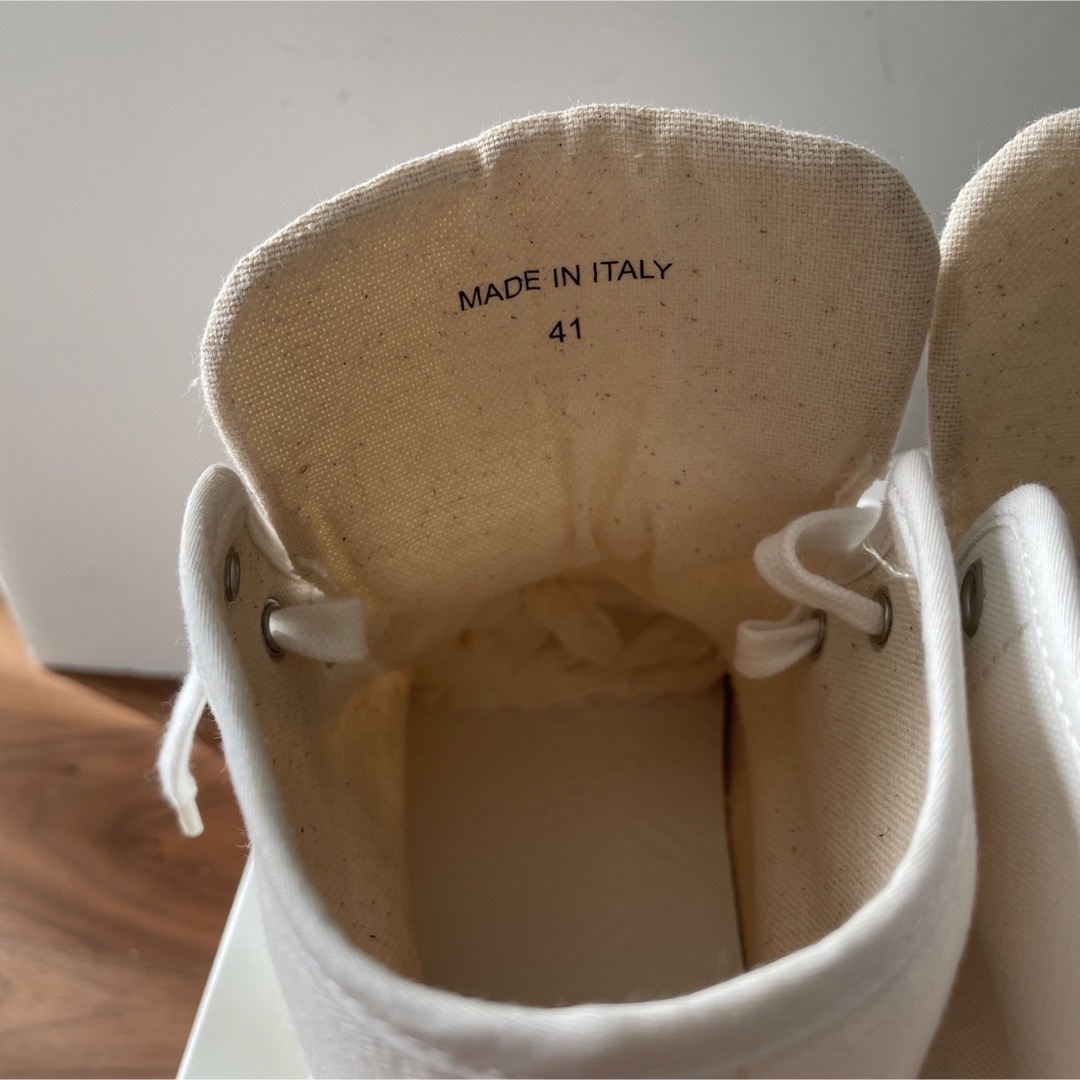 Maison Martin Margiela(マルタンマルジェラ)の【新品】Maison Margiela（メゾン マルジェラ）　ハイカット　白 メンズの靴/シューズ(スニーカー)の商品写真