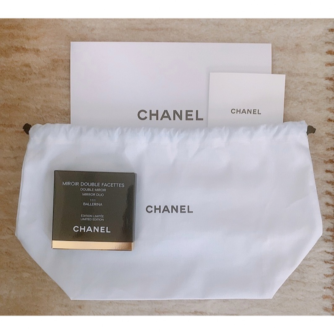 CHANEL  シャネル　コンパクト ミラー バレリーナ 111