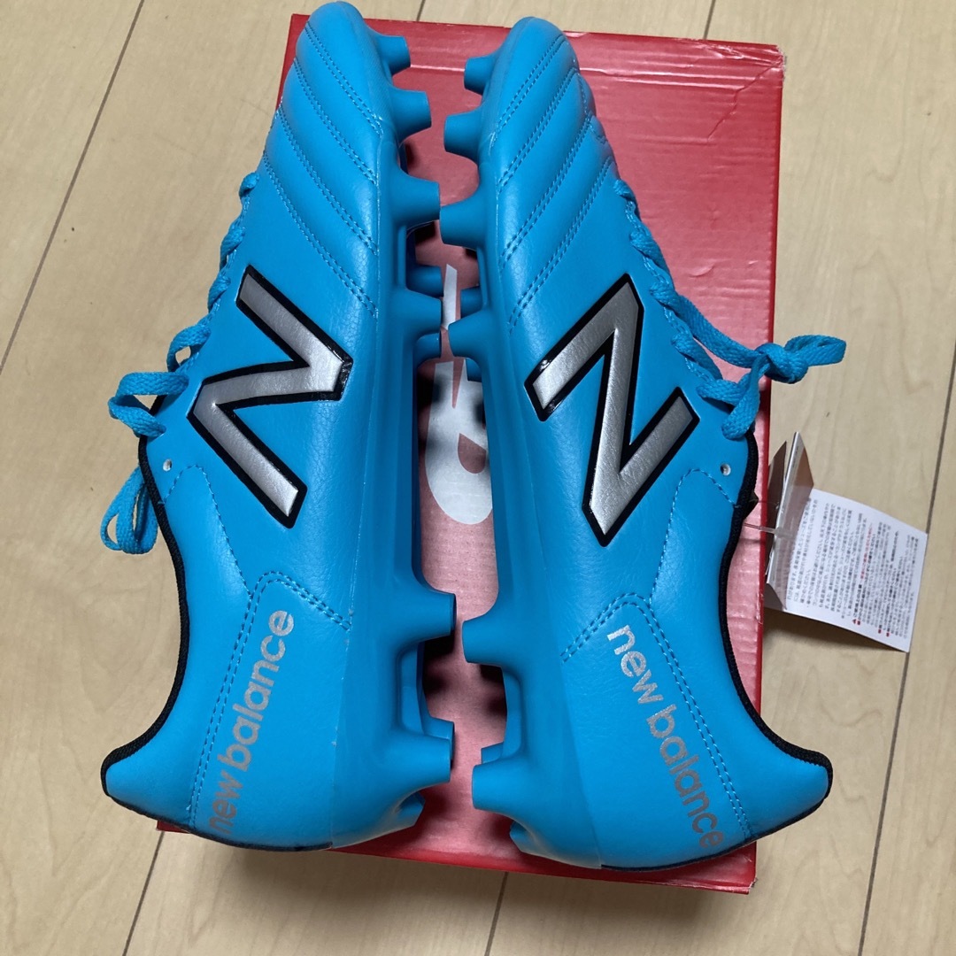 New Balance(ニューバランス)の新品サッカー　スパイク27.5㎝　ニューバランス　2E　442  水色　黒　白　 スポーツ/アウトドアのサッカー/フットサル(シューズ)の商品写真