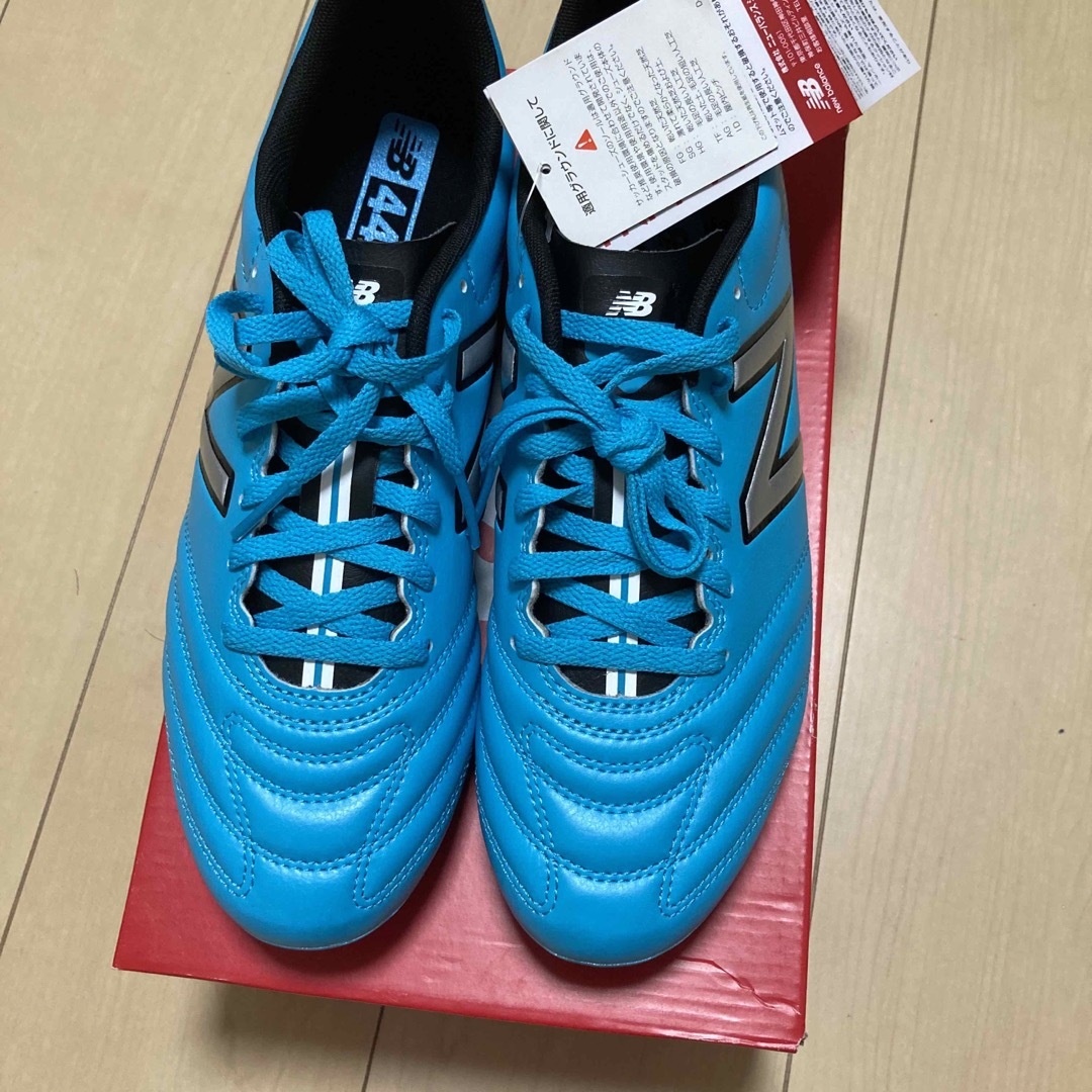 New Balance(ニューバランス)の新品サッカー　スパイク27.5㎝　ニューバランス　2E　442  水色　黒　白　 スポーツ/アウトドアのサッカー/フットサル(シューズ)の商品写真