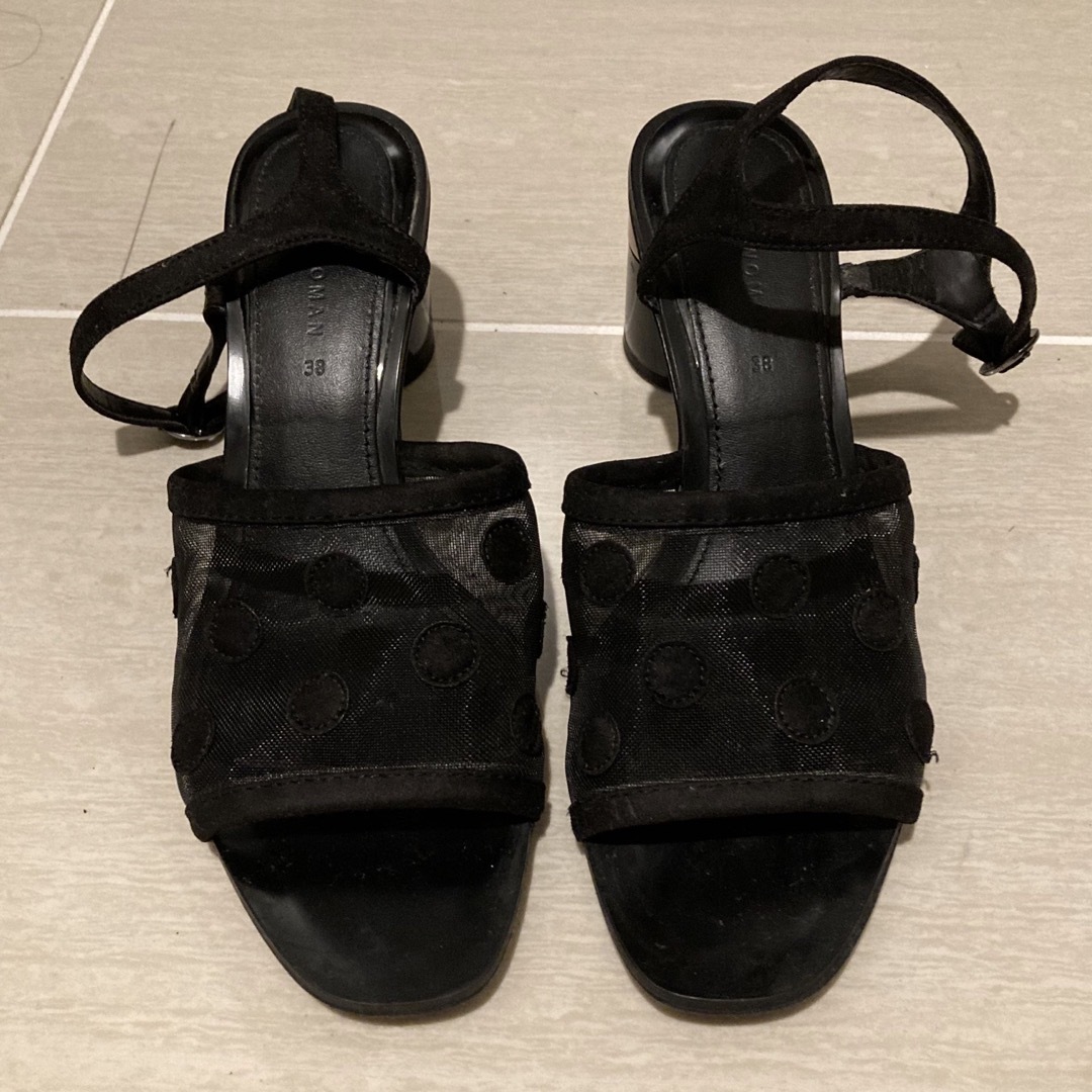 ZARA(ザラ)のZARA ストラップヒールサンダル　ブラック　ピンク レディースの靴/シューズ(サンダル)の商品写真
