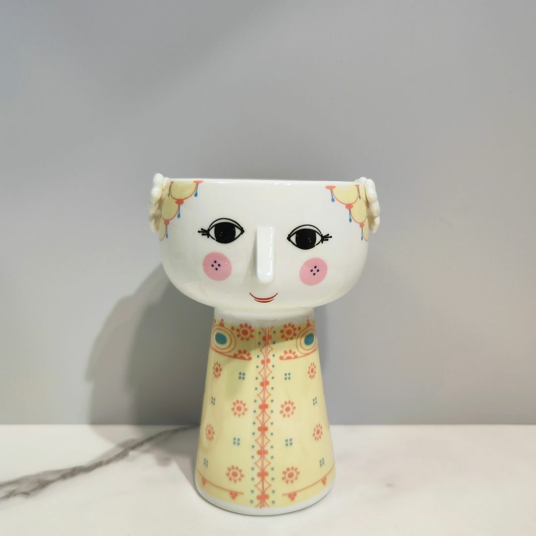 Bjorn Eva Vase Soft Yellow 花瓶の通販 by SHOP_cumicumi❁毎月9日SALE実施❁︎｜ラクマ