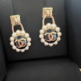 CHANEL - CHANEL シャネル ココマーク 21A 大人気 ピアス 新品未使用の