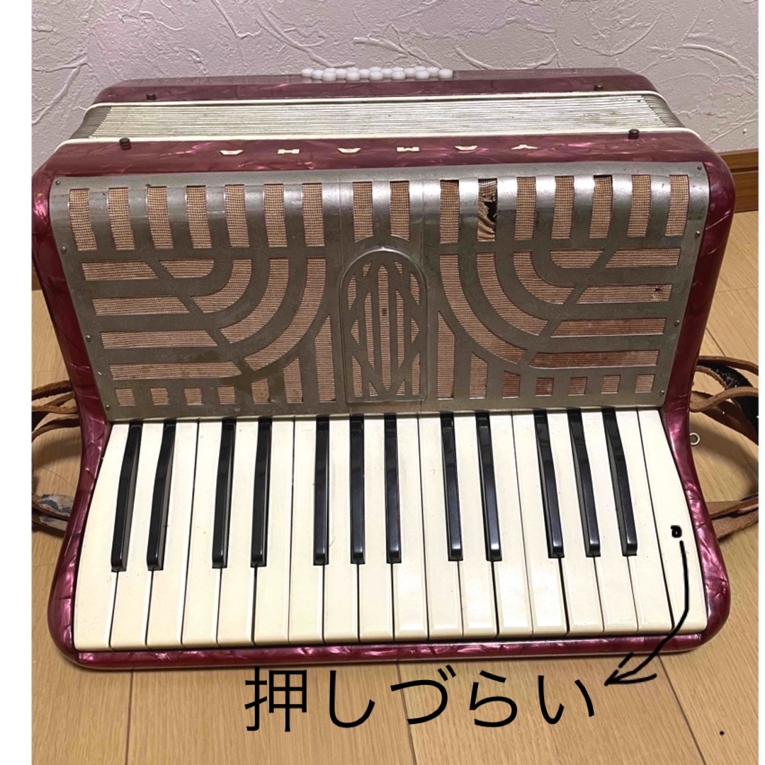 ヤマハ(ヤマハ)の【訳あり】YAMAHA アコーディオン　年代物　昭和レトロ 楽器の鍵盤楽器(アコーディオン)の商品写真