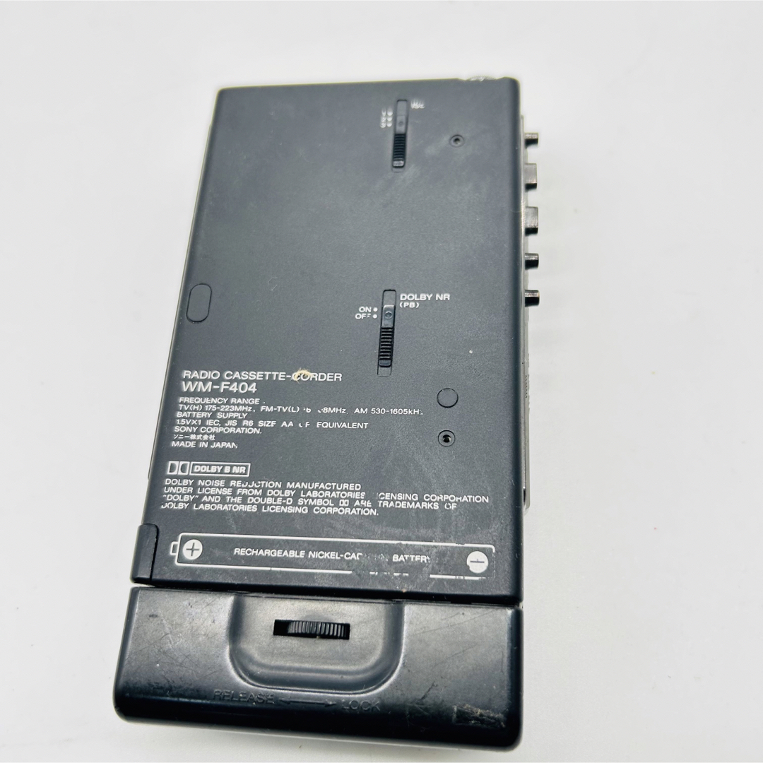 SONY WALKMAN wm-f404 スマホ/家電/カメラのオーディオ機器(ポータブルプレーヤー)の商品写真