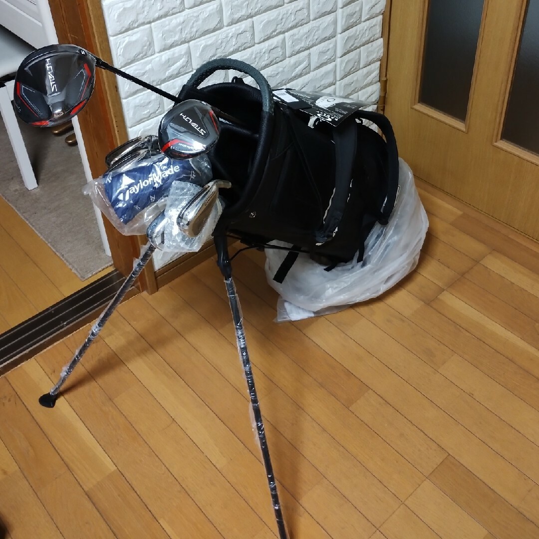 ★右用　レギュラー　ゴルフセット★Taylormade Taylor made