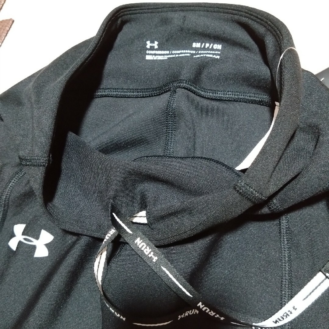 UNDER ARMOUR(アンダーアーマー)の処分　最終値下げ　新品タグ付　Sサイズ　アンダーアーマー　７部丈　レギンス スポーツ/アウトドアのトレーニング/エクササイズ(トレーニング用品)の商品写真