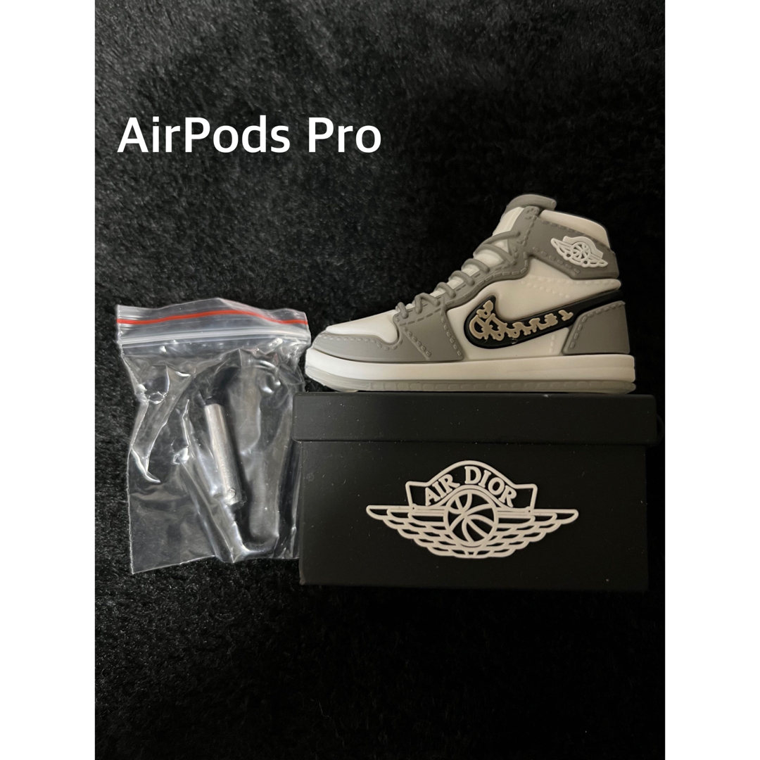 値下げ【新品未使用】AirPods Pro用ケース スマホ/家電/カメラのオーディオ機器(ヘッドフォン/イヤフォン)の商品写真