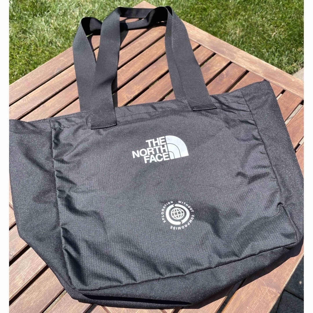 THE NORTH FACE(ザノースフェイス)の【The North Face】EWC TOTE S レディースのバッグ(トートバッグ)の商品写真